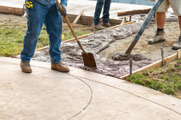 Best Concrete Walkway Installation  in Los Ranchos De Albuquerque, NM